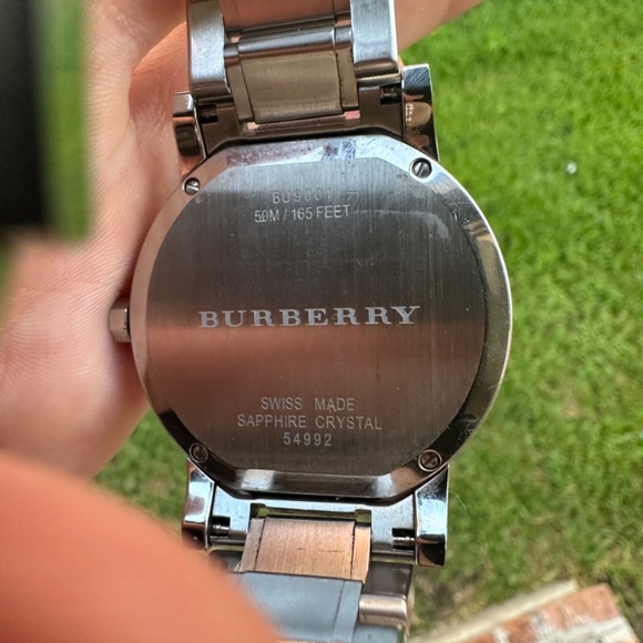 Burberry sapphire Crystal watch - Picture 3 of 3